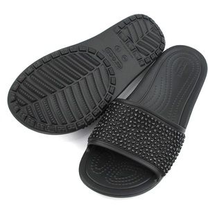 ⭐️NEW⭐️Crocs Iconic Comfort Slides black w/gems W9